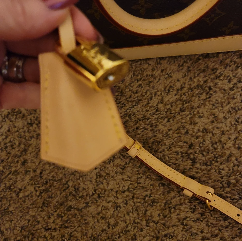 LOUIS VUITTON ALMA BB Monogram with Strap/ New/ Never Carried - Picture 9 of 11